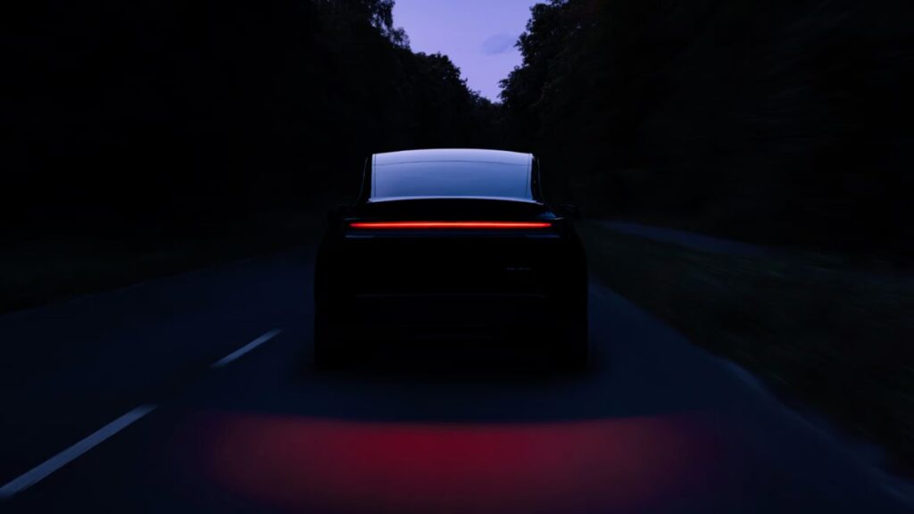 Tesla Model Y L